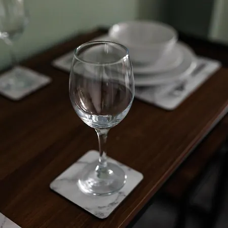 Centre 9 With Kitchenette, Free Wifi And Smart Tv With Netflix By Yoko Appartement Middlesbrough